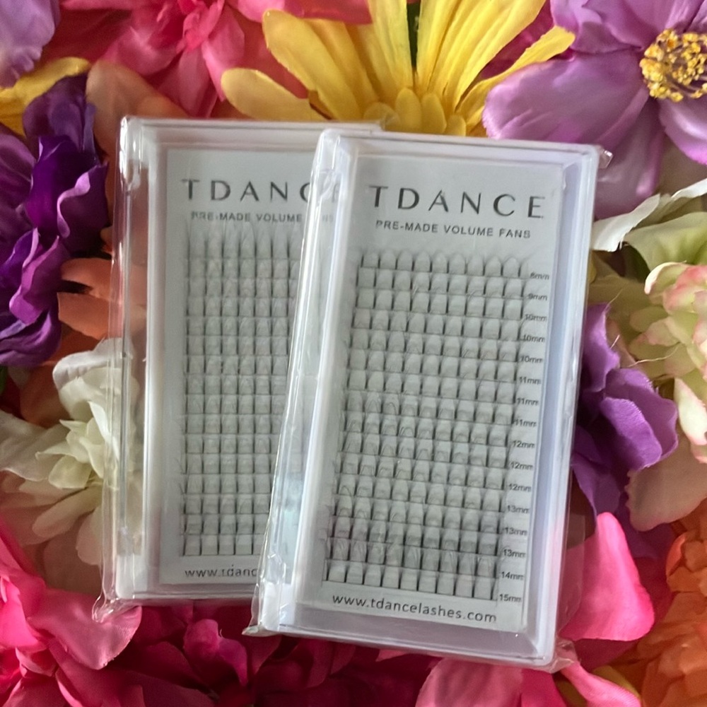 Pre-Made Volume Fans Lashes - Gray